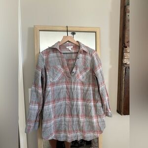 GUC Liz Lange Maternity for Target Plaid Top